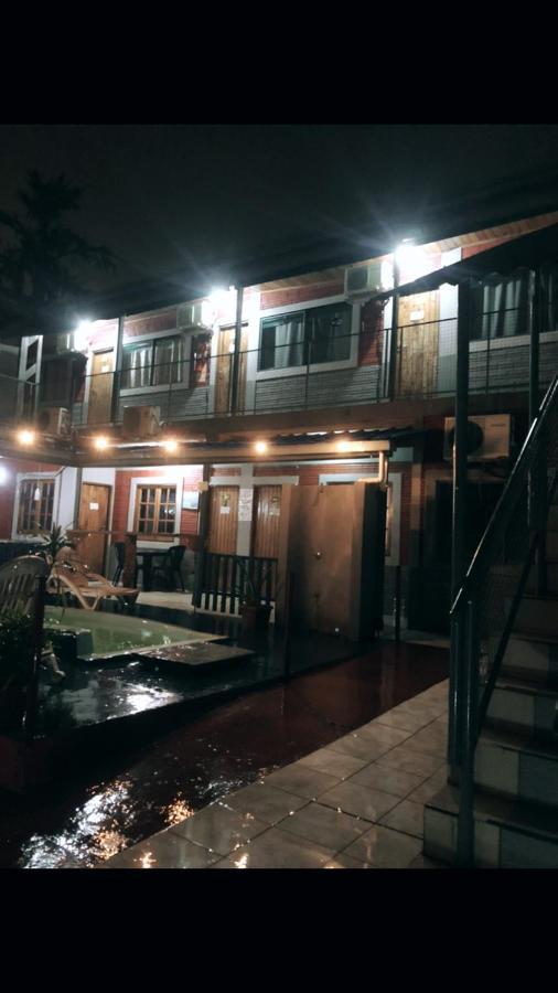 Hostel Nashe Puerto Iguazú Buitenkant foto